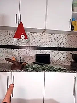 Snapshot of Bella045 chatting on December 2025 06:30:02 AM Bella045 online show from December 2025 06:30:02 AM