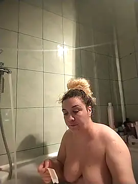 Snapshot of MikySWeet7 chatting on October 2025 08:55:02 PM MikySWeet7 online show from October 2025 08:55:02 PM