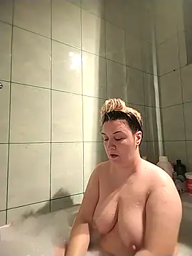 Snapshot of MikySWeet7 chatting on October 2025 08:05:01 PM MikySWeet7 online show from October 2025 08:05:01 PM