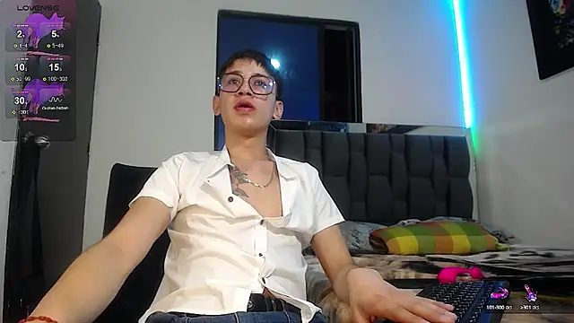 Snapshot of Mr_daren_ chatting on January 2025 08:10:02 PM Mr daren online show from January 2025 08:10:02 PM