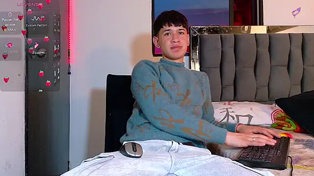 Snapshot of Mr_daren_ chatting on September 2025 04:32:02 PM Mr daren online show from September 2025 04:32:02 PM