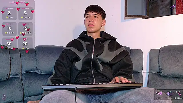 Snapshot of Mr_daren_ chatting on October 2025 04:59:02 PM Mr daren online show from October 2025 04:59:02 PM