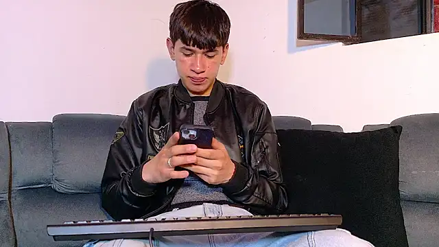 Snapshot of Mr_daren_ chatting on October 2025 04:52:02 PM Mr daren online show from October 2025 04:52:02 PM