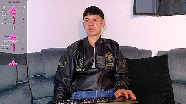 Snapshot of Mr_daren_ chatting on November 2025 06:29:01 PM Mr daren online show from November 2025 06:29:01 PM