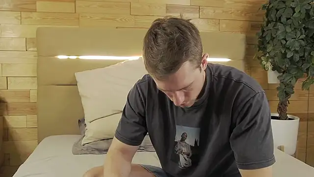 EthanPinkman online show from October 2025 04:43:02 AM