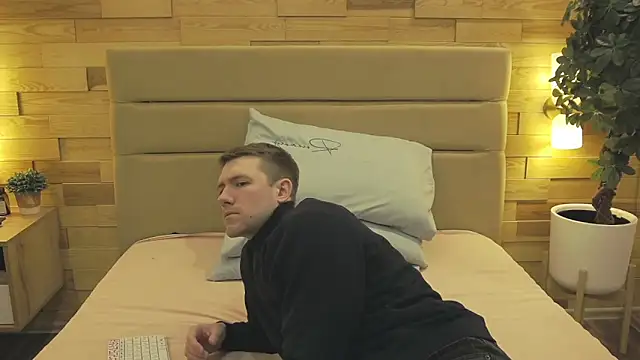 Snapshot of EthanPinkman chatting on February 2026 03:51:02 AM EthanPinkman online show from February 2026 03:51:02 AM