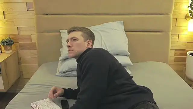 Snapshot of EthanPinkman chatting on February 2026 04:21:02 AM EthanPinkman online show from February 2026 04:21:02 AM