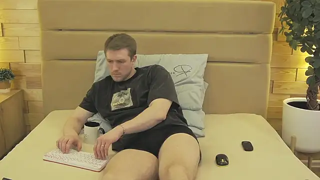 Snapshot of EthanPinkman chatting on March 2026 05:44:01 AM EthanPinkman online show from March 2026 05:44:01 AM