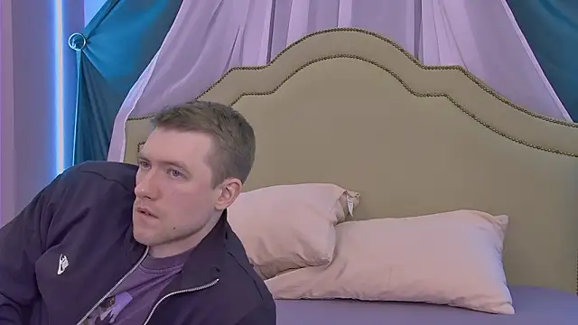 Snapshot of EthanPinkman chatting on March 2026 05:02:01 AM EthanPinkman online show from March 2026 05:02:01 AM