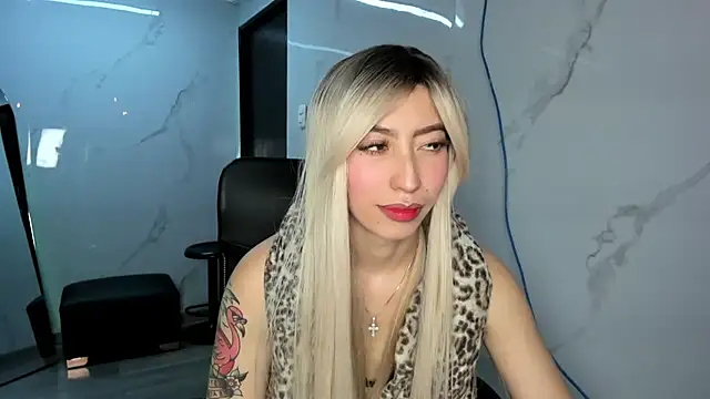 LilithCooperr  online show from October 2025 09:36:01 PM