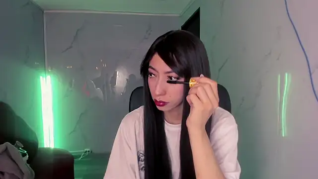 LilithCooperr  online show from May 2026 03:23:01 AM