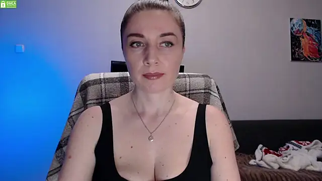 Snapshot of Sweet___Amelia chatting on April 2026 02:18:02 PM Sweet Amelia online show from April 2026 02:18:02 PM