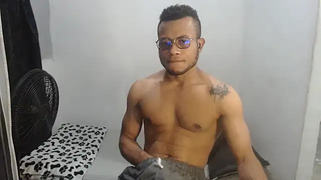 grandominantex1 online show from December 2025 11:43:01 PM