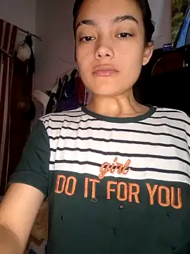 littlemelii online show from December 2024 08:04:02 PM