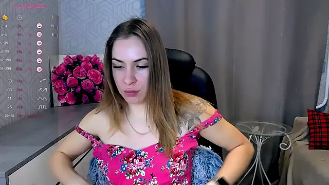 Snapshot of Naughty__Megan chatting on February 2025 03:58:01 PM Naughty Megan online show from February 2025 03:58:01 PM