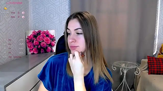 Snapshot of Naughty__Megan chatting on February 2025 07:10:01 AM Naughty Megan online show from February 2025 07:10:01 AM