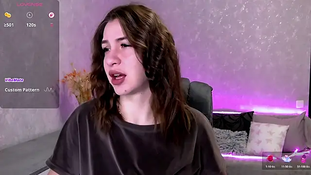 Snapshot of Naughty__Megan chatting on November 2025 06:59:02 AM Naughty Megan online show from November 2025 06:59:02 AM