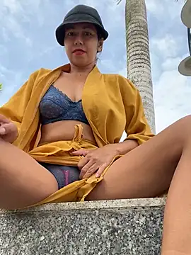 Snapshot of 2HotAsain4u chatting on January 2025 03:34:01 AM 2HotAsain4u online show from January 2025 03:34:01 AM