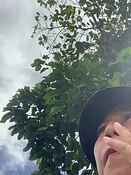 Snapshot of 2HotAsain4u chatting on October 2025 05:13:01 AM 2HotAsain4u online show from October 2025 05:13:01 AM