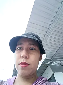 Snapshot of 2HotAsain4u chatting on December 2025 11:21:01 PM 2HotAsain4u online show from December 2025 11:21:01 PM