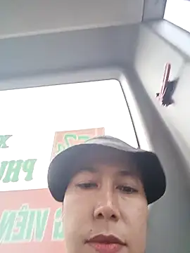 Snapshot of 2HotAsain4u chatting on December 2025 12:52:02 AM 2HotAsain4u online show from December 2025 12:52:02 AM