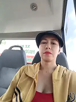 Snapshot of 2HotAsain4u chatting on February 2026 01:43:02 AM 2HotAsain4u online show from February 2026 01:43:02 AM