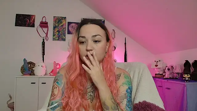 Snapshot of PinkHurricaneOfficial chatting on September 2025 03:03:02 PM PinkHurricaneOfficial online show from September 2025 03:03:02 PM