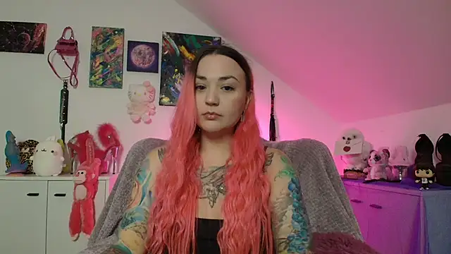 Snapshot of PinkHurricaneOfficial chatting on October 2025 08:40:02 PM PinkHurricaneOfficial online show from October 2025 08:40:02 PM