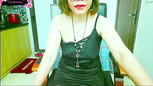 Miu-Le online show from September 2025 06:19:02 PM