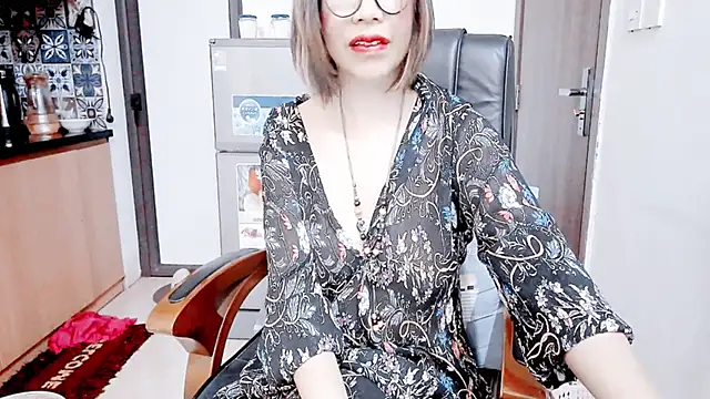 Miu-Le online show from December 2025 12:45:01 PM