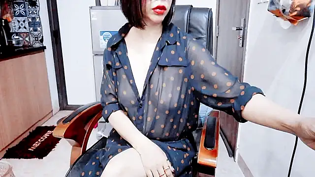 Snapshot of Miu-Le chatting on February 2026 04:40:02 PM Miu-Le online show from February 2026 04:40:02 PM