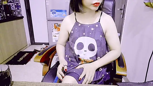 Miu-Le online show from April 2026 06:09:01 PM