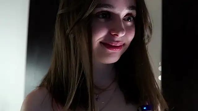Snapshot of EstherMitchel chatting on January 2025 06:13:01 AM EstherMitchel online show from January 2025 06:13:01 AM