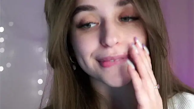 Snapshot of EstherMitchel chatting on February 2025 04:31:02 AM EstherMitchel online show from February 2025 04:31:02 AM