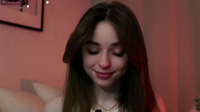 Snapshot of EstherMitchel chatting on February 2025 01:09:01 AM EstherMitchel online show from February 2025 01:09:01 AM
