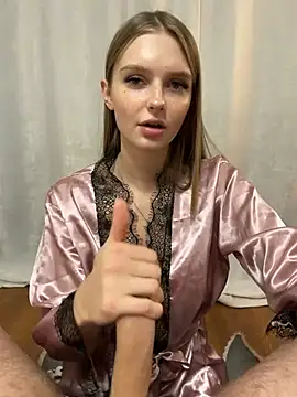 Snapshot of lovelly_molly chatting on January 2025 05:30:01 PM lovelly molly online show from January 2025 05:30:01 PM