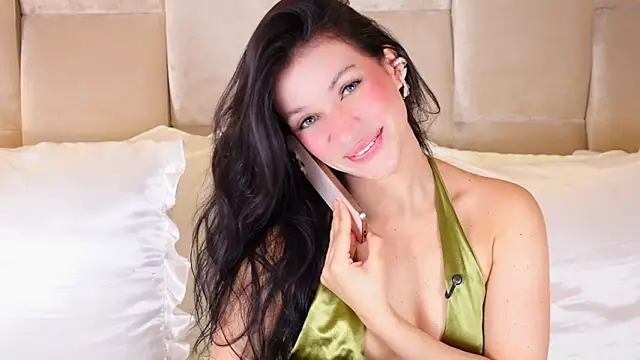 KiraKayleigh1 online show from November 2025 02:43:02 AM