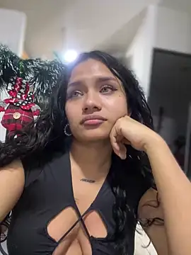 Snapshot of Riana_Kean chatting on December 2024 05:49:02 AM Riana Kean online show from December 2024 05:49:02 AM