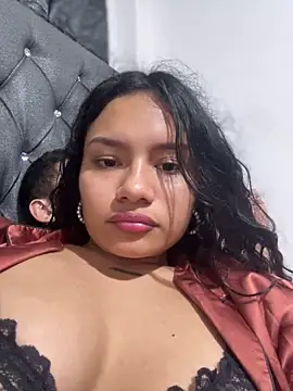Snapshot of Riana_Kean chatting on December 2024 06:43:02 AM Riana Kean online show from December 2024 06:43:02 AM