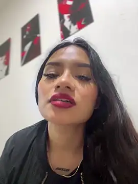 Snapshot of Riana_Kean chatting on December 2024 04:20:02 AM Riana Kean online show from December 2024 04:20:02 AM