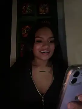 Snapshot of Riana_Kean chatting on February 2025 03:06:01 AM Riana Kean online show from February 2025 03:06:01 AM