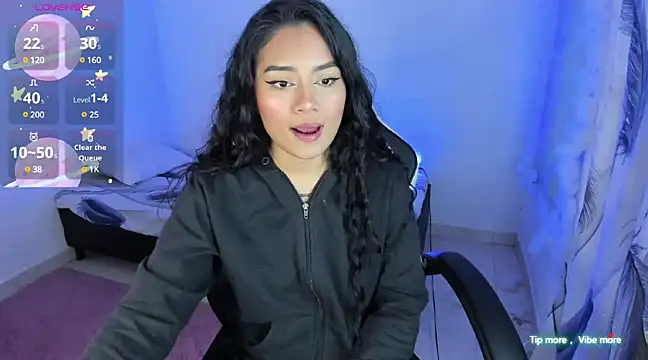 Snapshot of Riana_Kean chatting on March 2025 03:20:01 AM Riana Kean online show from March 2025 03:20:01 AM