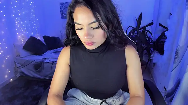 Snapshot of Riana_Kean chatting on September 2025 02:22:01 AM Riana Kean online show from September 2025 02:22:01 AM
