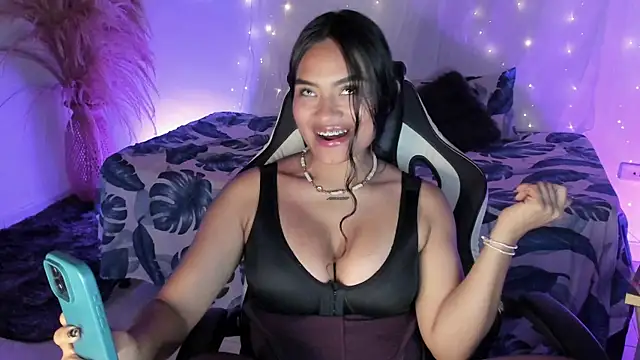 Snapshot of Riana_Kean chatting on March 2026 12:27:01 AM Riana Kean online show from March 2026 12:27:01 AM