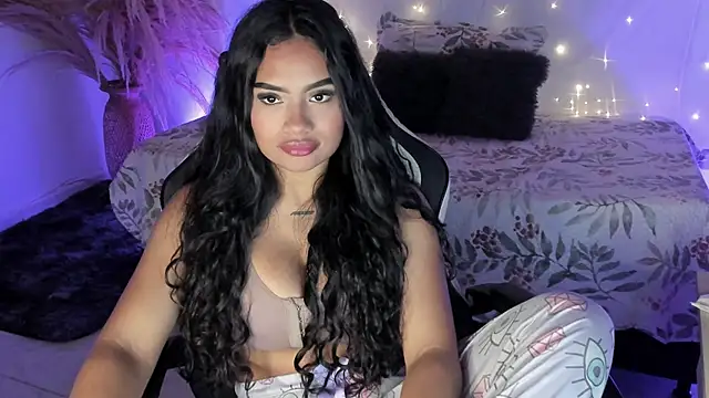 Snapshot of Riana_Kean chatting on April 2026 02:20:01 AM Riana Kean online show from April 2026 02:20:01 AM
