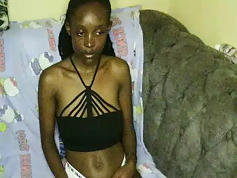 petite clara24 online show from October 2025 10:19:01 PM