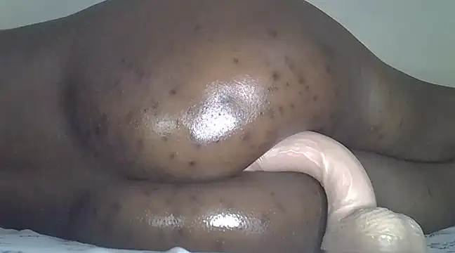 Snapshot of weusi12wetu chatting on March 2025 03:26:02 AM weusi12wetu online show from March 2025 03:26:02 AM