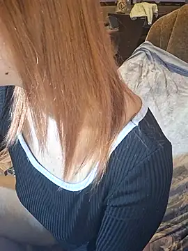 Snapshot of _Kitti_ chatting on October 2025 10:29:01 AM Kitti online show from October 2025 10:29:01 AM