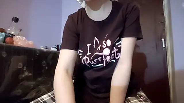  Kitti  online show from December 2025 08:02:01 PM