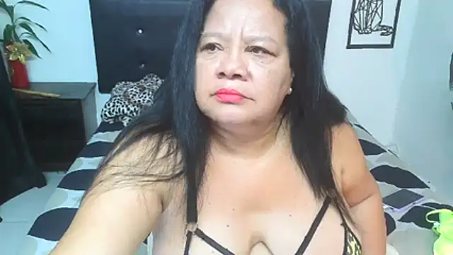 Snapshot of Shanttal0272 chatting on November 2025 01:28:02 PM Shanttal0272 online show from November 2025 01:28:02 PM